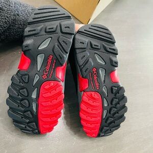 Columbia Newton Ridge All Weather Sneakers